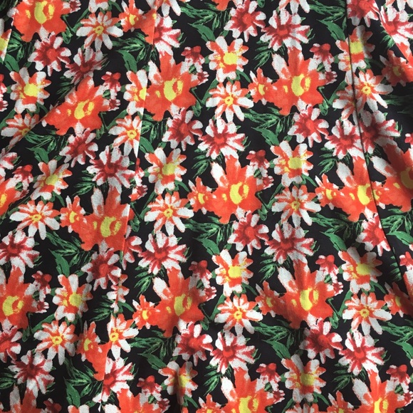 Asos stretchy floral skater dress 👗 - Picture 3 of 4